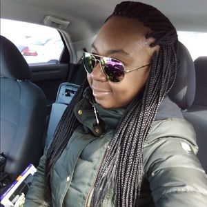 Meet your Posher, Ebony